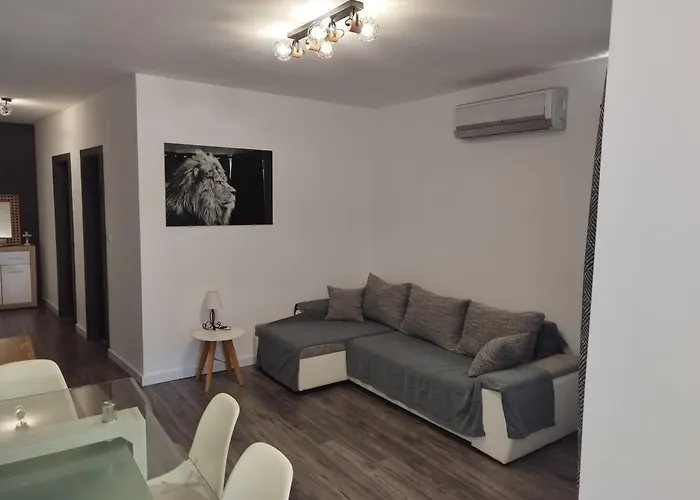 Apartments Dora 2